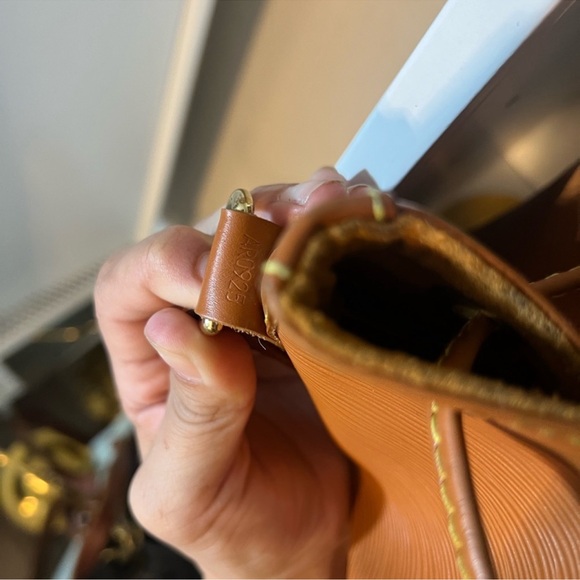 Excellent condition Louis Vuitton Epi Noe bucket bag made in France Ar0925 - Picture 8 of 10